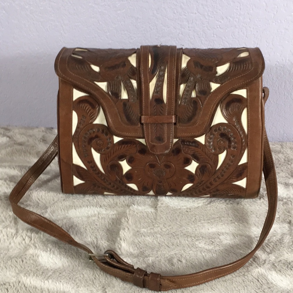 Vintage AVELAR TOOLED LEATHER Floral Motif Shoulder Bag Purse Made in Me…